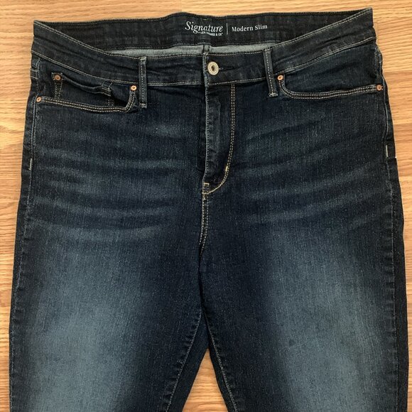 Signature Levis Jeans Women's Size 16S Blue Straight Leg Slim High Rise Pants - Picture 9 of 15